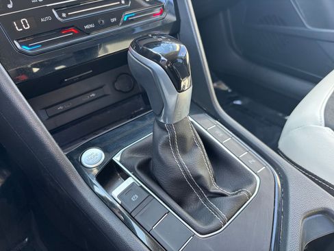 Used 2025 Volkswagen Taos SE image 42