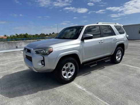Used 2018 Toyota 4Runner SR5 image 16