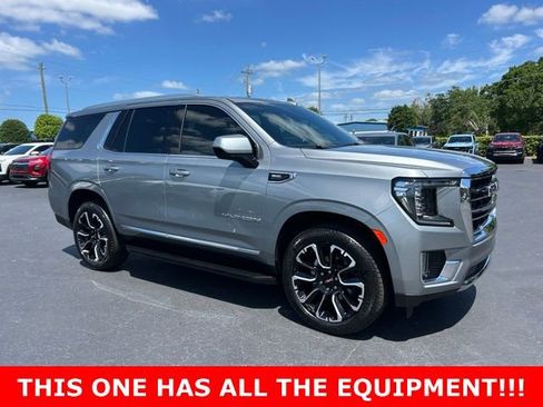 Used 2023 GMC Yukon SLT AWD/4WD image 1