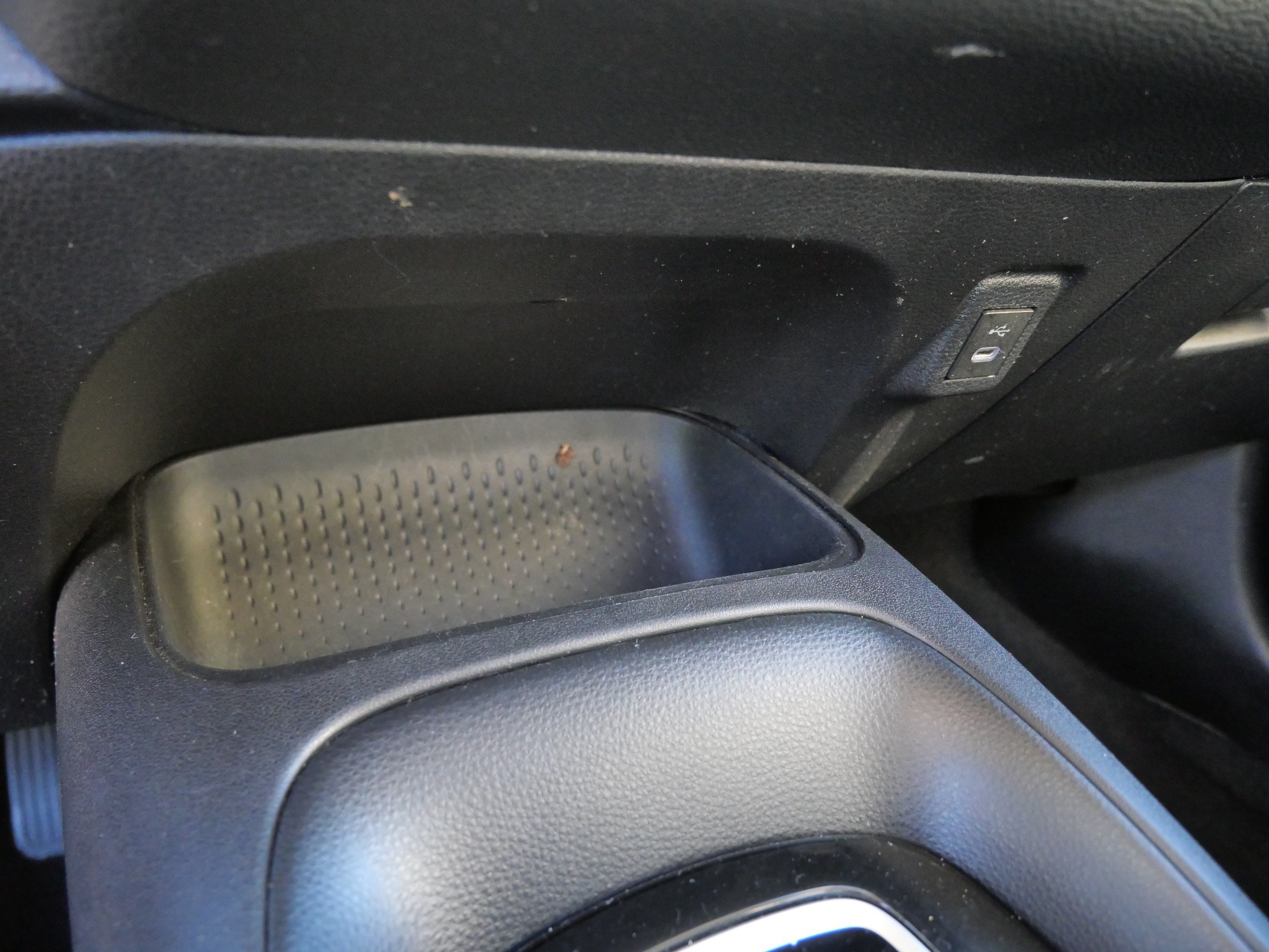 Certified 2025 Toyota Corolla LE FWD image 33