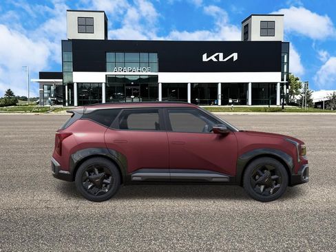 New 2027 Kia Seltos X-Line S w/ X-Line S Premium Package AWD/4WD image 7