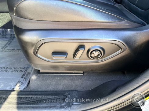 Used 2024 Jeep Grand Cherokee L Limited w/ Luxury Tech Group II image 23