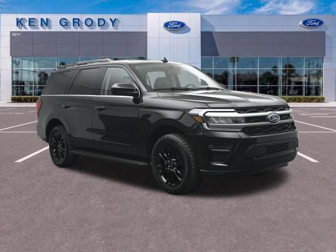 Certified 2024 Ford Expedition XLT AWD/4WD image 1