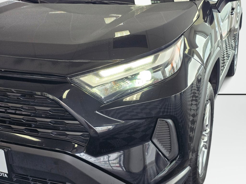 Used 2025 Toyota RAV4 XLE AWD/4WD image 10