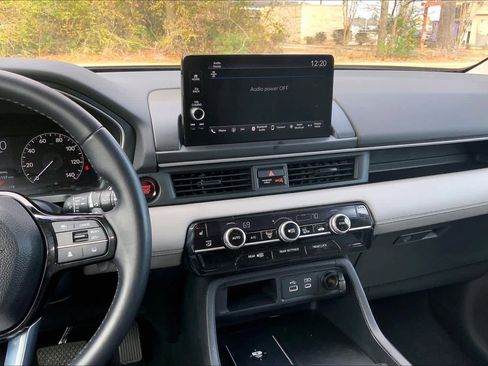 Used 2023 Honda Pilot EX-L image 12