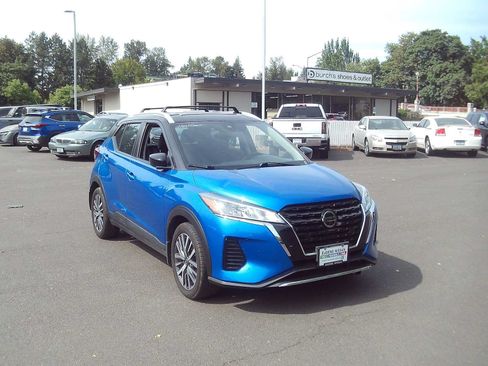 Used 2021 Nissan Kicks SV w/ Exterior Package FWD image 7