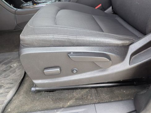 Used 2017 GMC Canyon SLE w/ SLE Convenience Package image 25