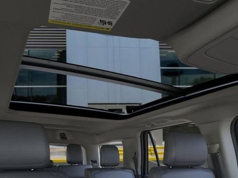 New 2025 Ford Expedition Active image 22