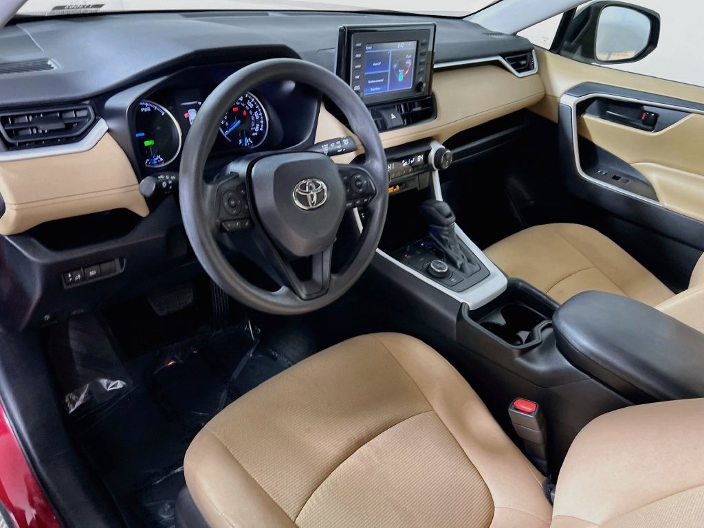 Certified 2019 Toyota RAV4 LE w/ Carpet Mat Package AWD/4WD image 9