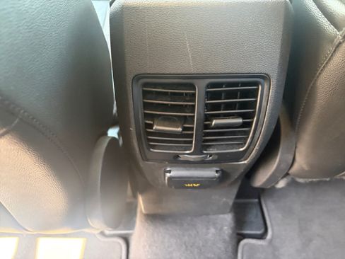 Used 2015 Ford Escape Titanium w/ Equipment Group 301A AWD/4WD image 23