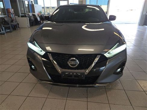 Used 2019 Nissan Maxima SR image 3