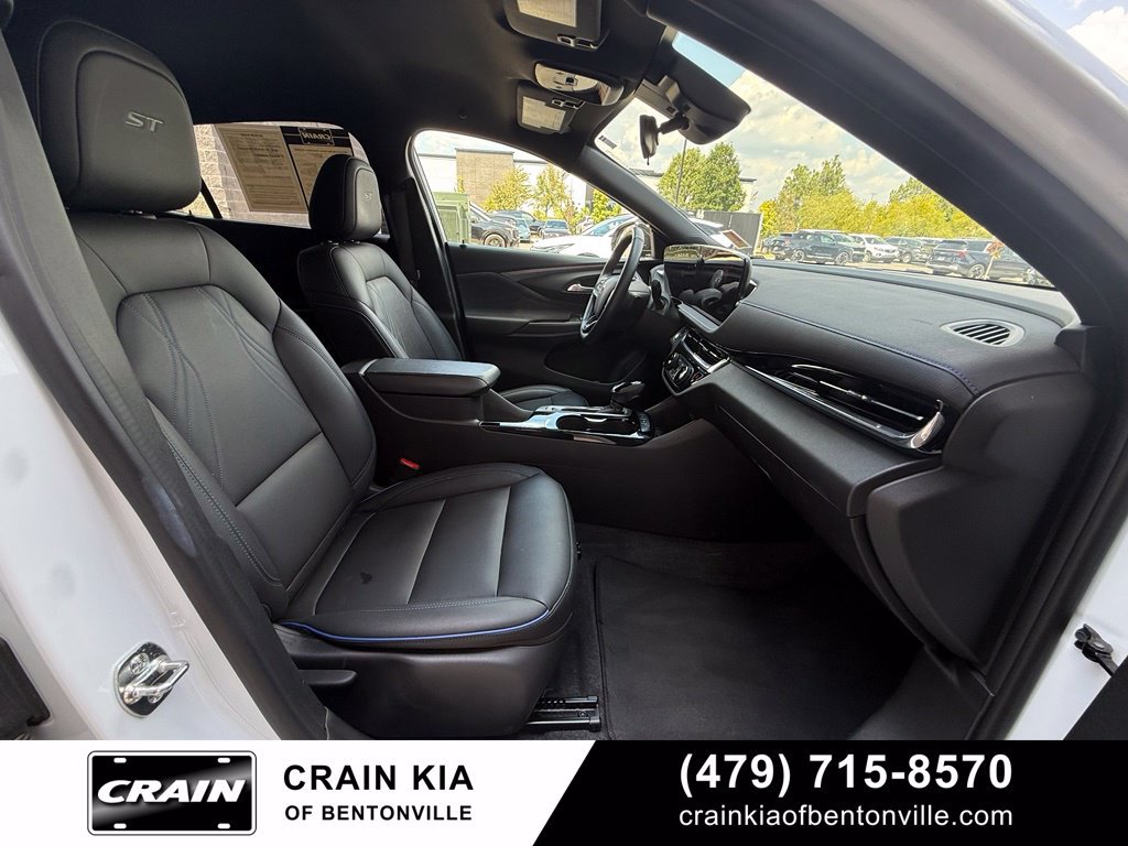 Used 2025 Buick Envista Sport Touring w/ Convenience I Package FWD image 30