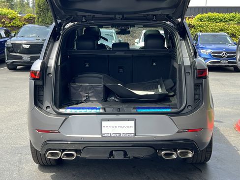 New 2025 Land Rover Range Rover Sport Autobiography AWD/4WD image 15