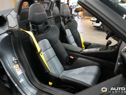 Used 2025 Porsche 718 Boxster Spyder RS image 34