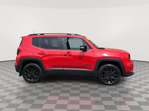 Used 2023 Jeep Renegade Altitude AWD/4WD image 2
