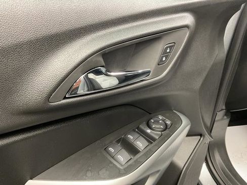New 2026 Chevrolet Trax LS image 11