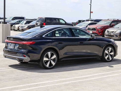 Used 2025 Audi A5 2.0T Premium Plus w/ Premium Plus AWD/4WD image 4