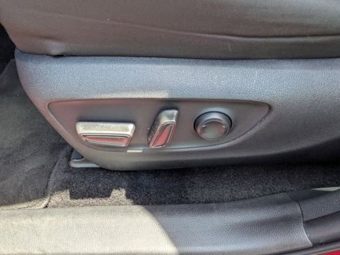 Used 2025 Toyota RAV4 XLE image 21