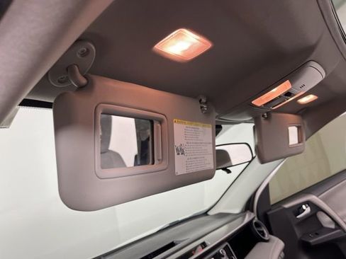 Used 2018 Toyota RAV4 XLE image 36