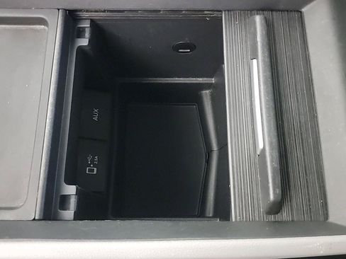 Certified 2018 Honda Odyssey Touring image 37