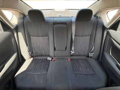 Used 2019 Nissan Sentra SV FWD image 13