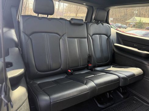 Used 2022 Jeep Wagoneer Series II w/ Premium Group I AWD/4WD image 15