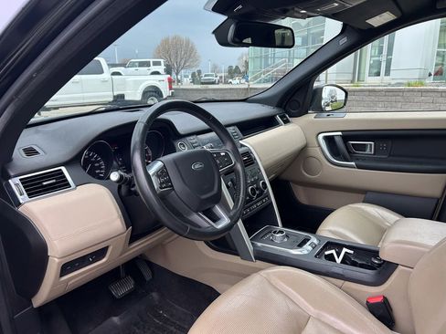 Used 2016 Land Rover Discovery Sport HSE AWD/4WD image 9