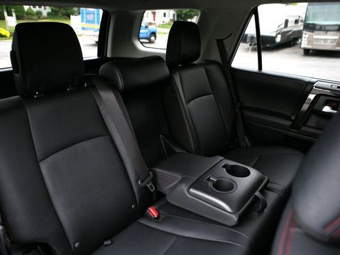 Used 2020 Toyota 4Runner TRD Off-Road Premium image 16