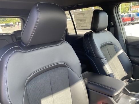 New 2025 Jeep Grand Cherokee Altitude w/ Trailer Tow Package image 28