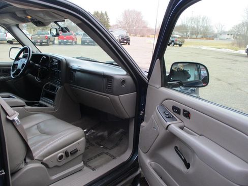 Used 2006 Chevrolet Tahoe Z71 w/ Z71 Preferred Equipment Group image 29