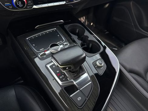 Used 2017 Audi Q7 3.0T Premium Plus w/ Premium Plus Package AWD/4WD image 28