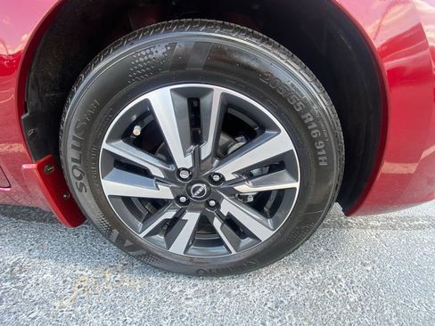 Used 2025 Nissan Versa SV w/ Trunk Package FWD image 28