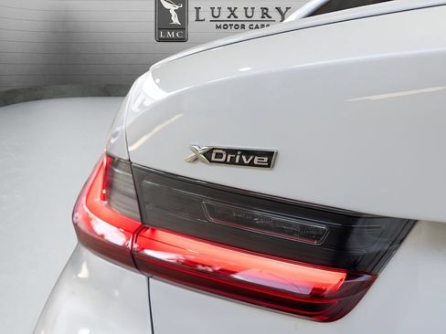 Used 2026 BMW 330i xDrive Sedan AWD/4WD image 16