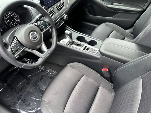 Used 2019 Nissan Altima 2.5 SV FWD image 10