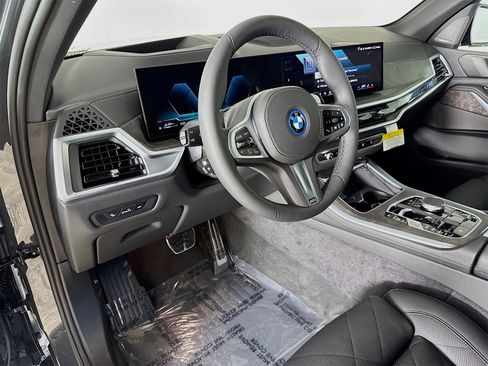 New 2026 BMW X5 xDrive50e w/ M Sport Package image 9