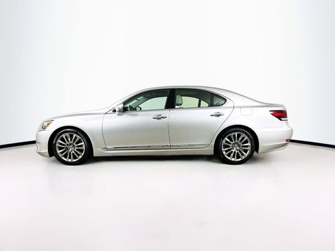 Used 2017 Lexus LS 460 w/ Comfort Package RWD image 4