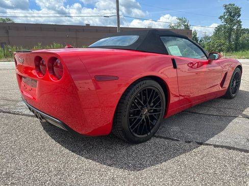 Used 2005 Chevrolet Corvette Convertible w/ Preferred Equipment Group RWD image 11