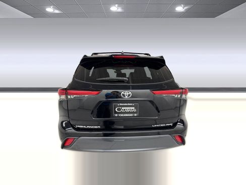 Used 2022 Toyota Highlander Limited AWD/4WD image 9