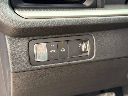 New 2026 Chevrolet Traverse LT w/ Sun and Wheel Package image 25