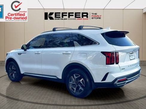 Used 2022 Kia Sorento S image 3