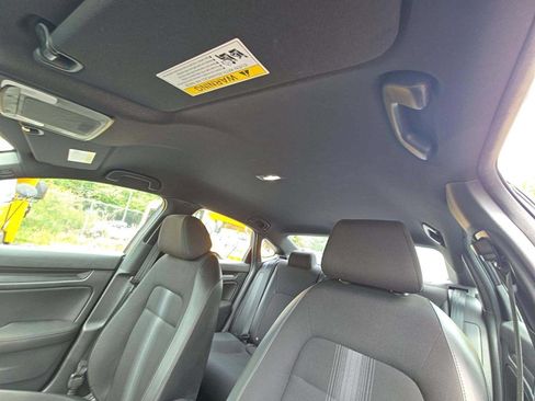 Used 2025 Honda Civic Sport image 11