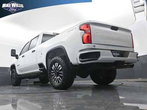 Used 2021 Chevrolet Silverado 2500 Custom w/ Custom Value Package AWD/4WD image 21