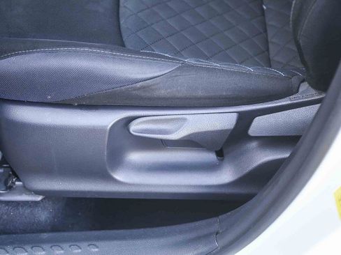 Used 2021 Toyota C-HR XLE FWD image 20