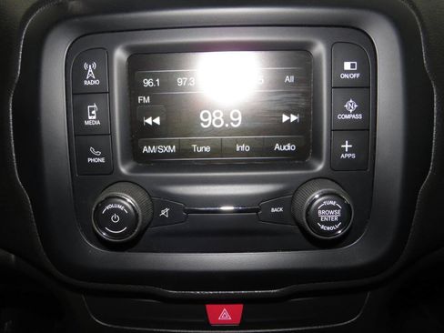 Used 2017 Jeep Renegade Sport w/ Power & Air Group FWD image 16