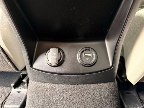 Used 2021 Kia Sorento S FWD image 25