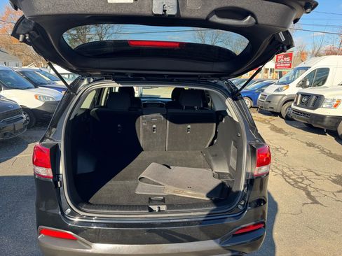 Used 2018 Kia Sorento LX Sport Utility 4D image 14