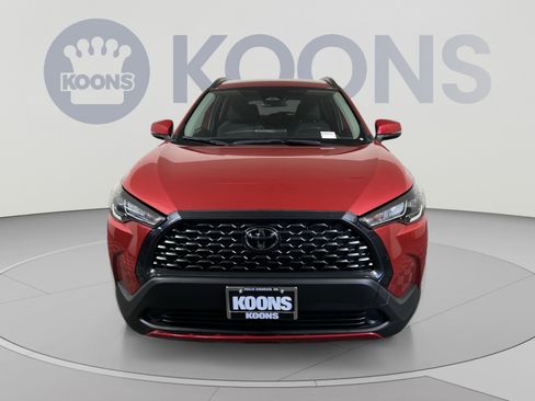 Used 2023 Toyota Corolla Cross LE AWD/4WD image 4