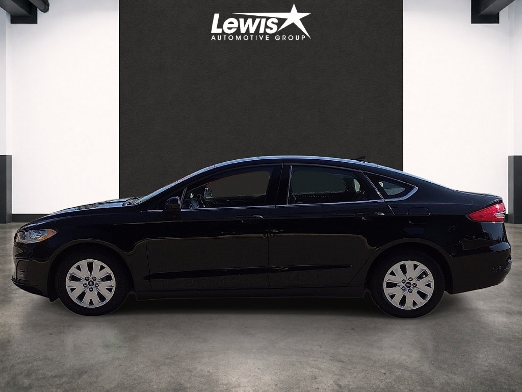 Used 2020 Ford Fusion S FWD image 2