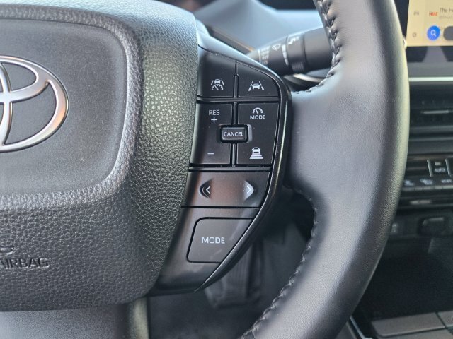 Certified 2025 Toyota Prius LE FWD image 22