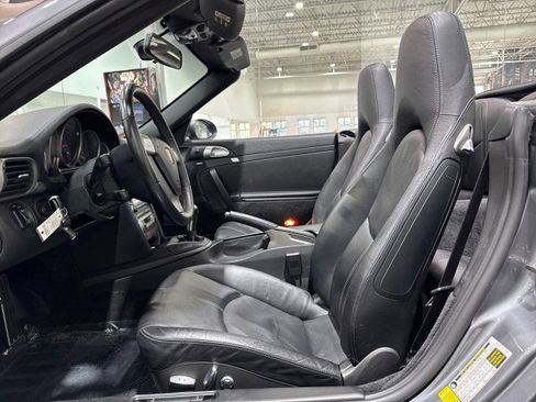 Used 2006 Porsche 911 Carrera 4 AWD/4WD image 11